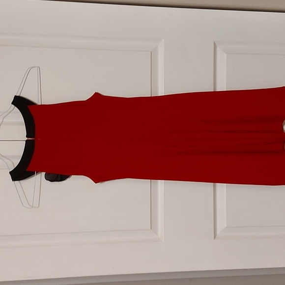 LE CHATEAU dress - Picture 5 of 5